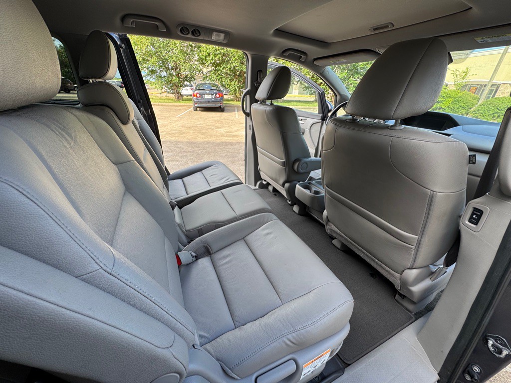 2016 Honda Odyssey Image 11