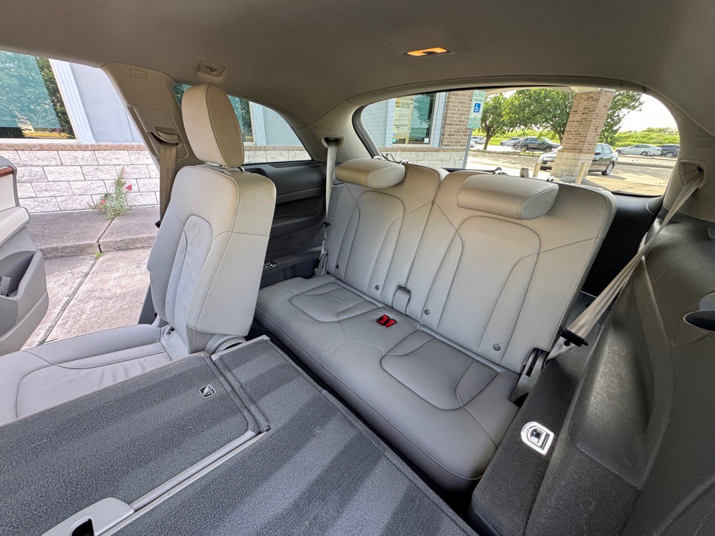 2015 Audi Q7 Image 10