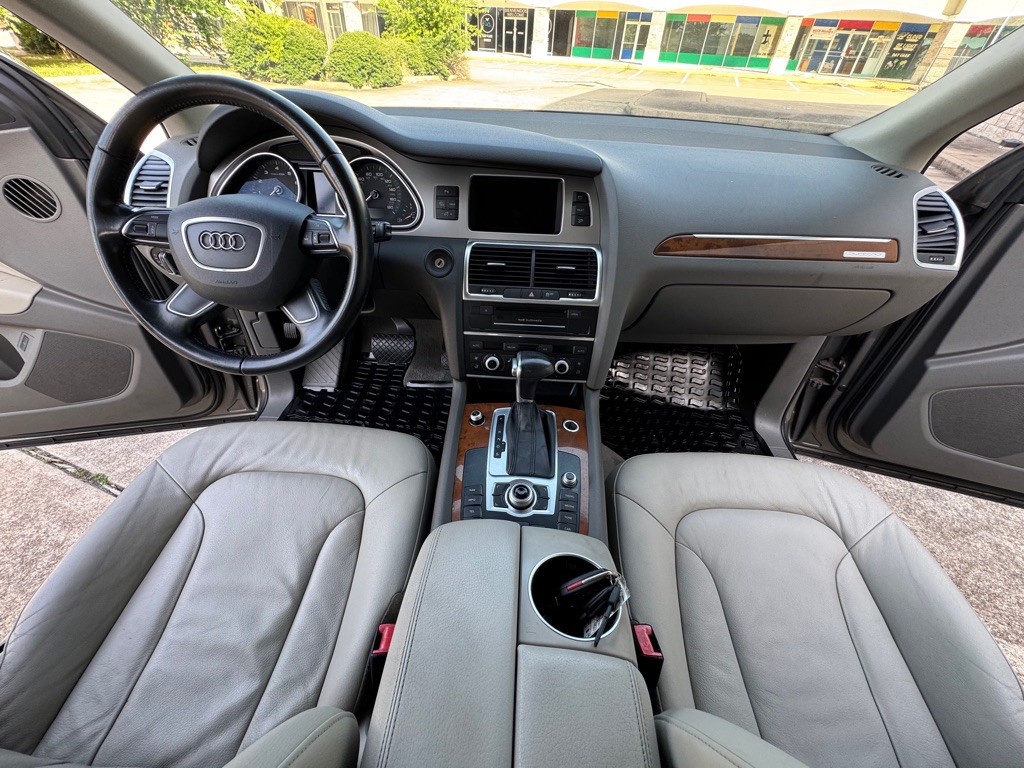 2015 Audi Q7 Image 13