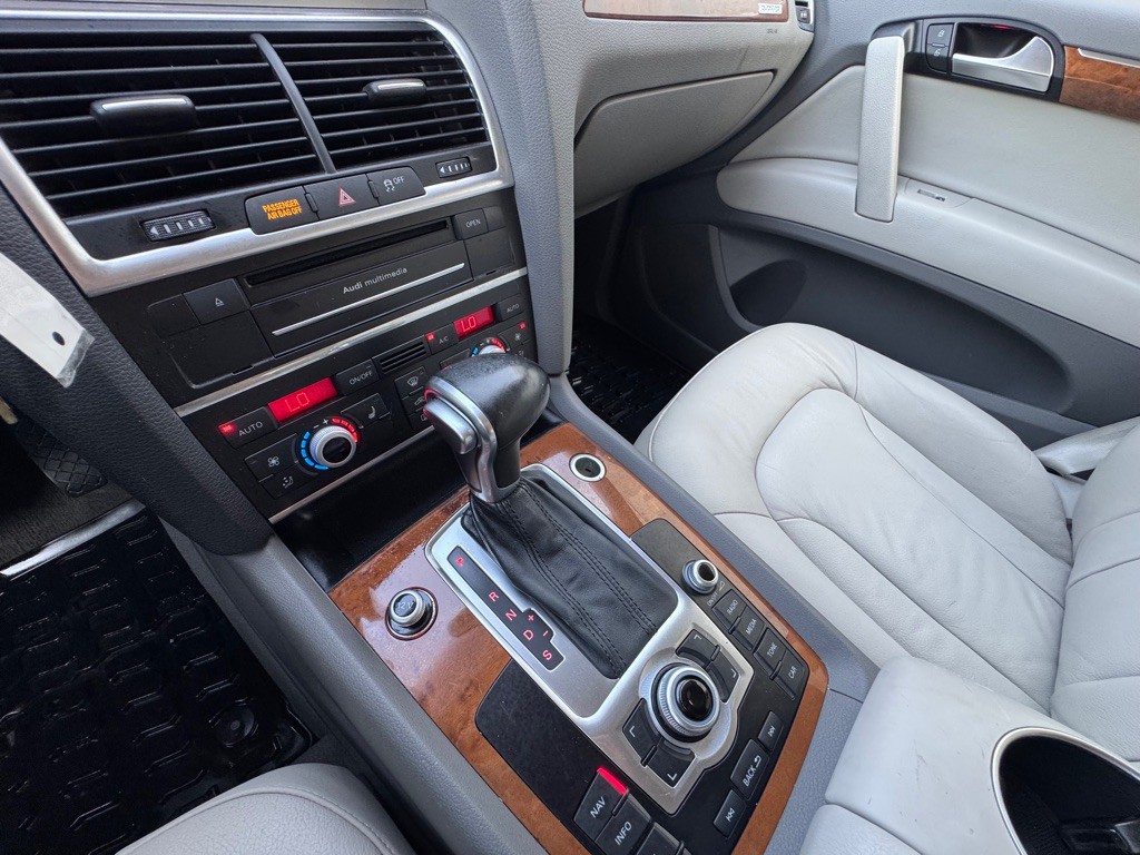 2015 Audi Q7 Image 19