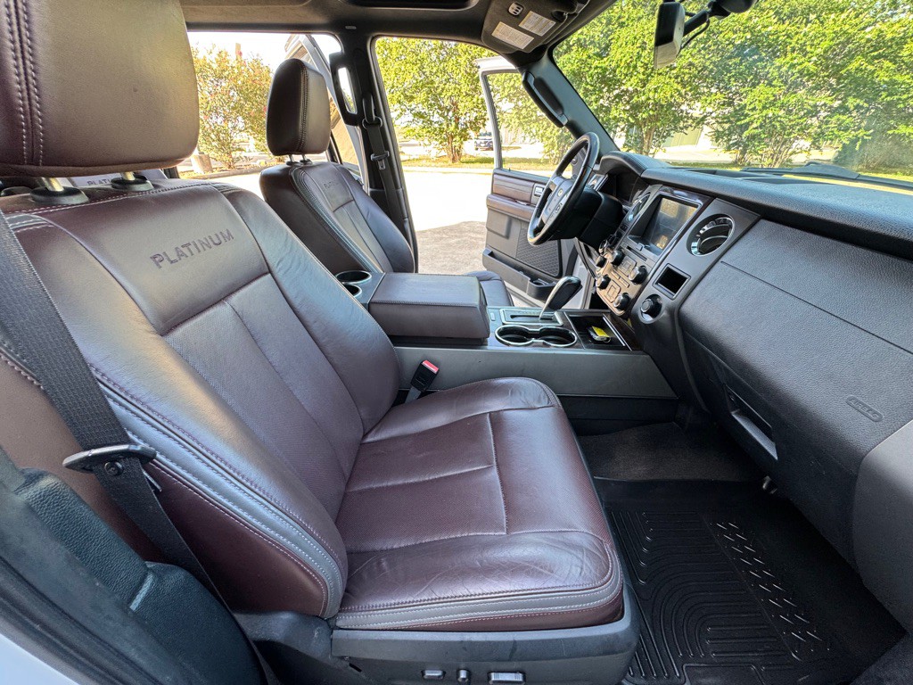 2016 Ford Expedition Image 12