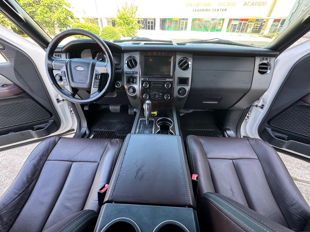 2016 Ford Expedition Image 13