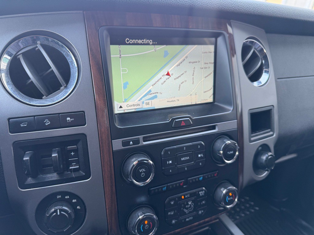 2016 Ford Expedition Image 18