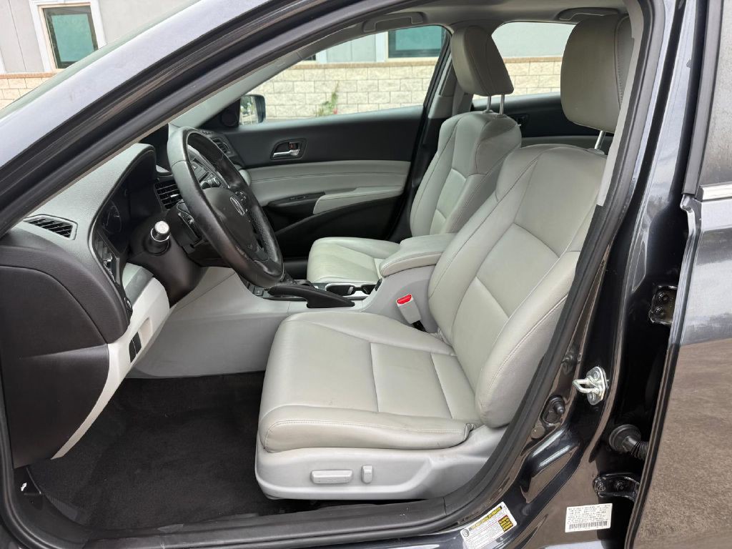 2016 Acura ILX Image 9