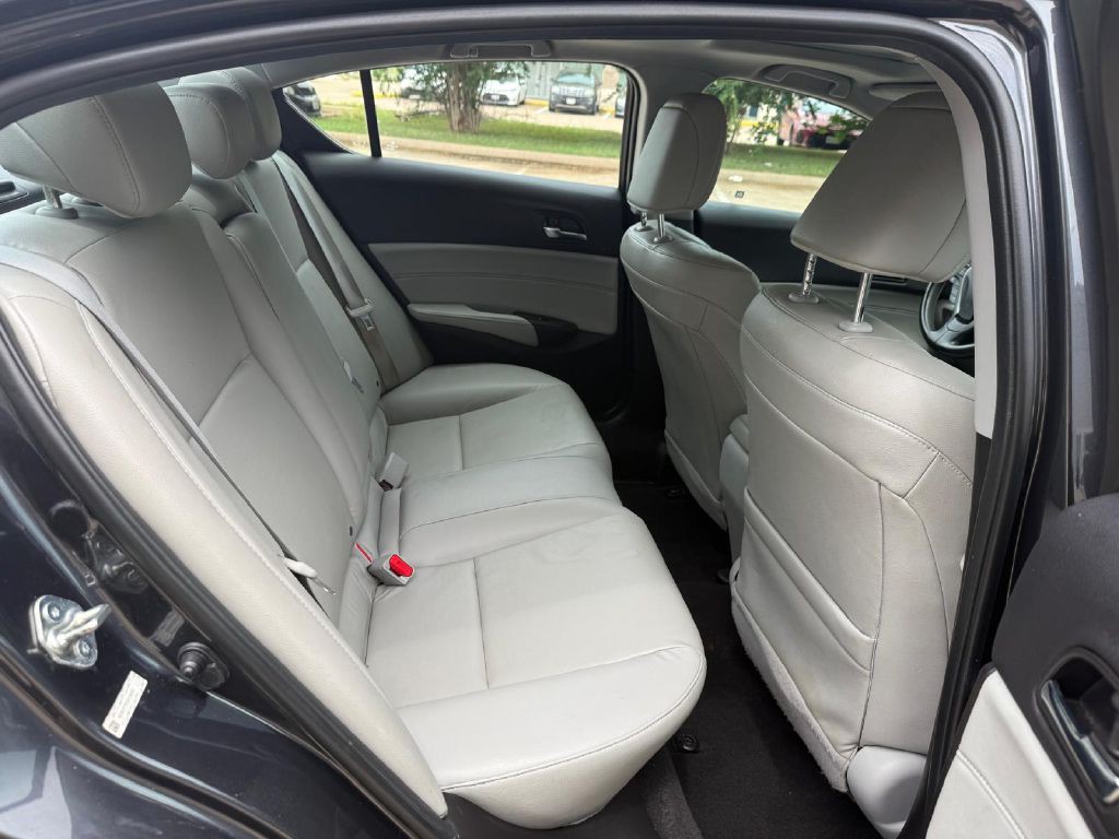 2016 Acura ILX Image 11