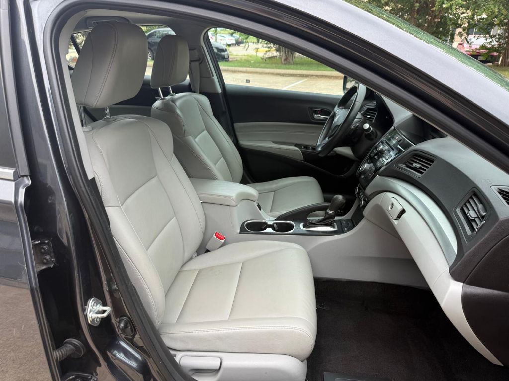 2016 Acura ILX Image 12