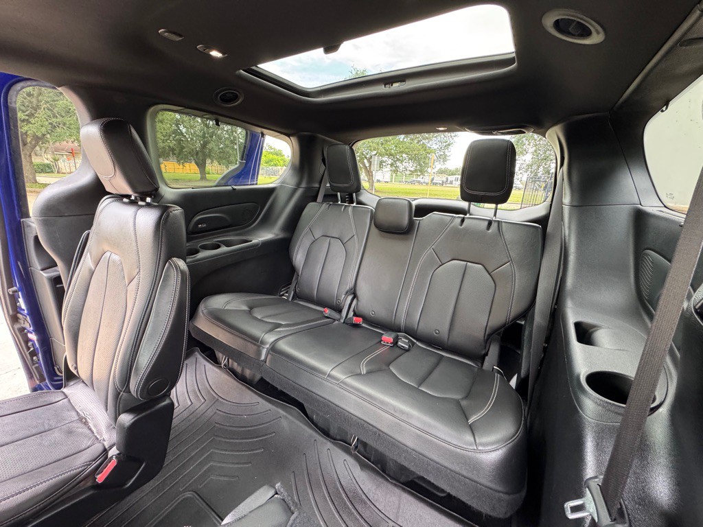 2018 Chrysler Pacifica Image 10