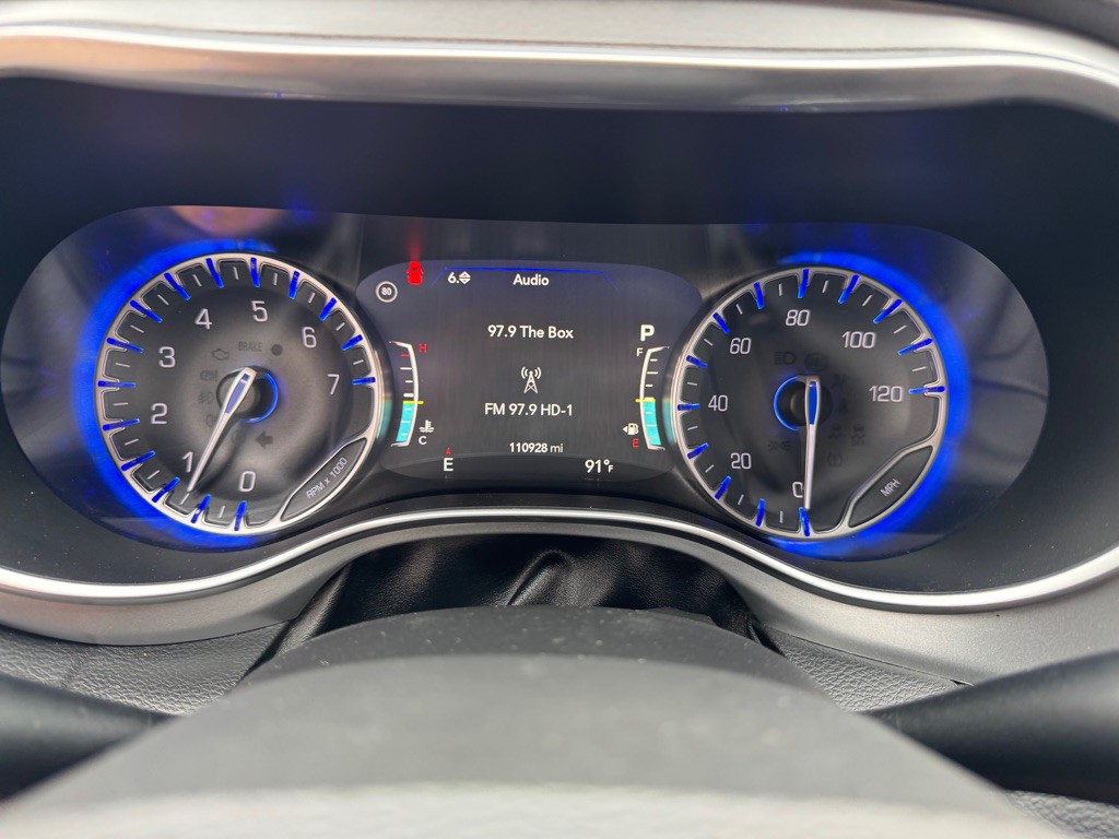 2018 Chrysler Pacifica Image 15
