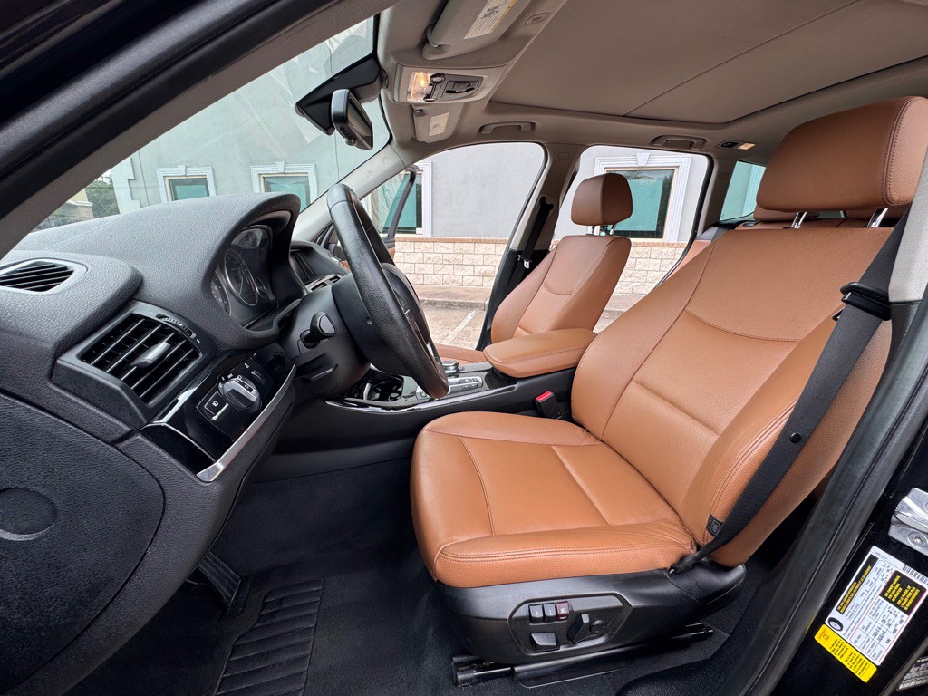 2017 BMW X3 Image 8