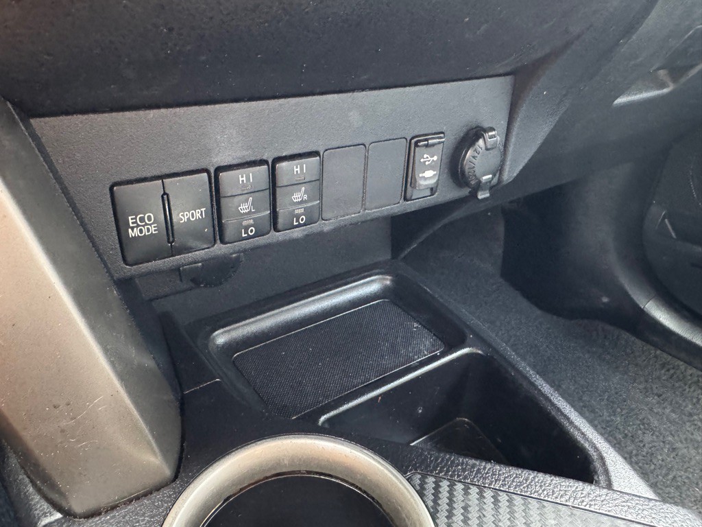 2013 Toyota Rav4 Image 18