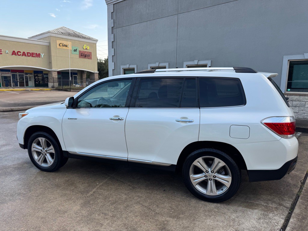 2013 Toyota Highlander Image 7