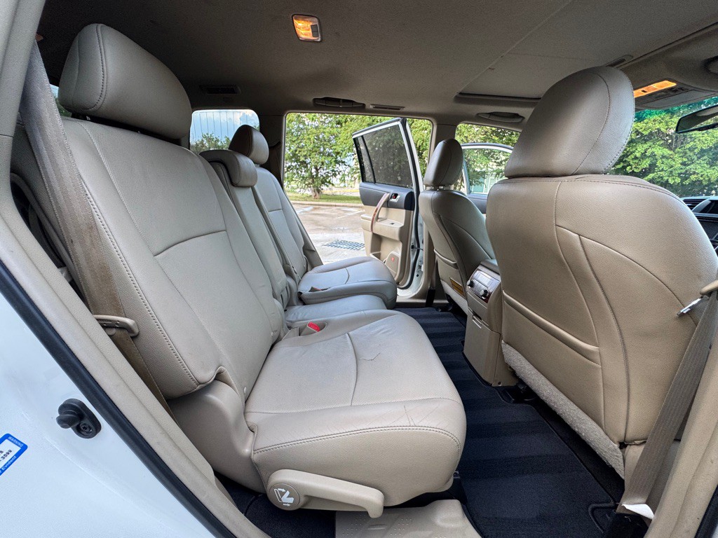 2013 Toyota Highlander Image 12
