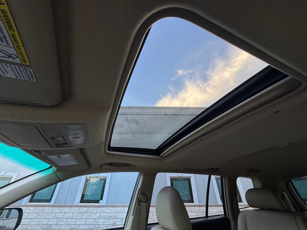 2013 Toyota Highlander Image 17
