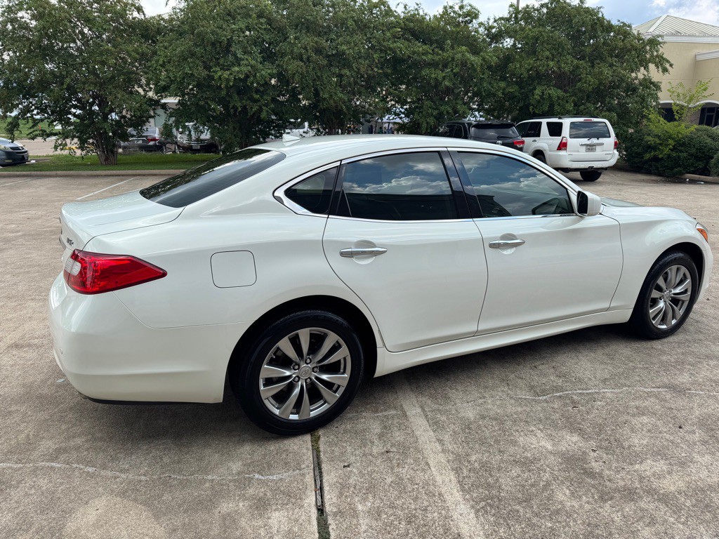 2013 INFINITI M37 Image 4
