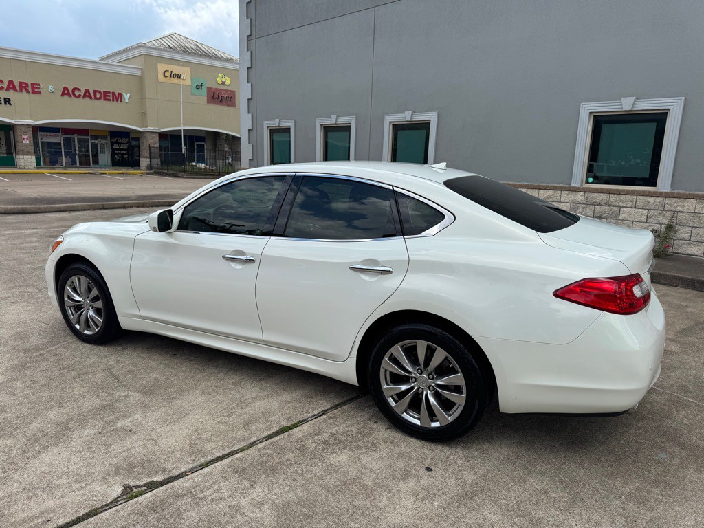 2013 INFINITI M37 Image 7