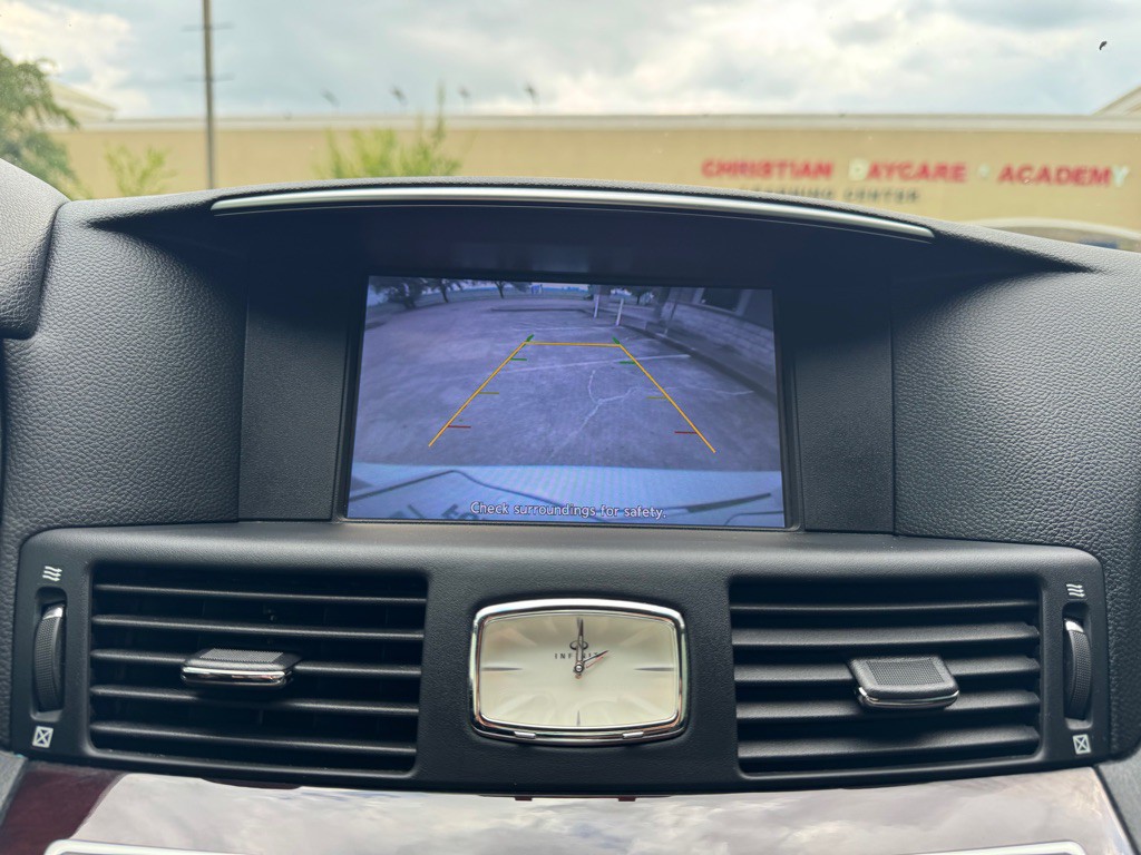 2013 INFINITI M37 Image 18
