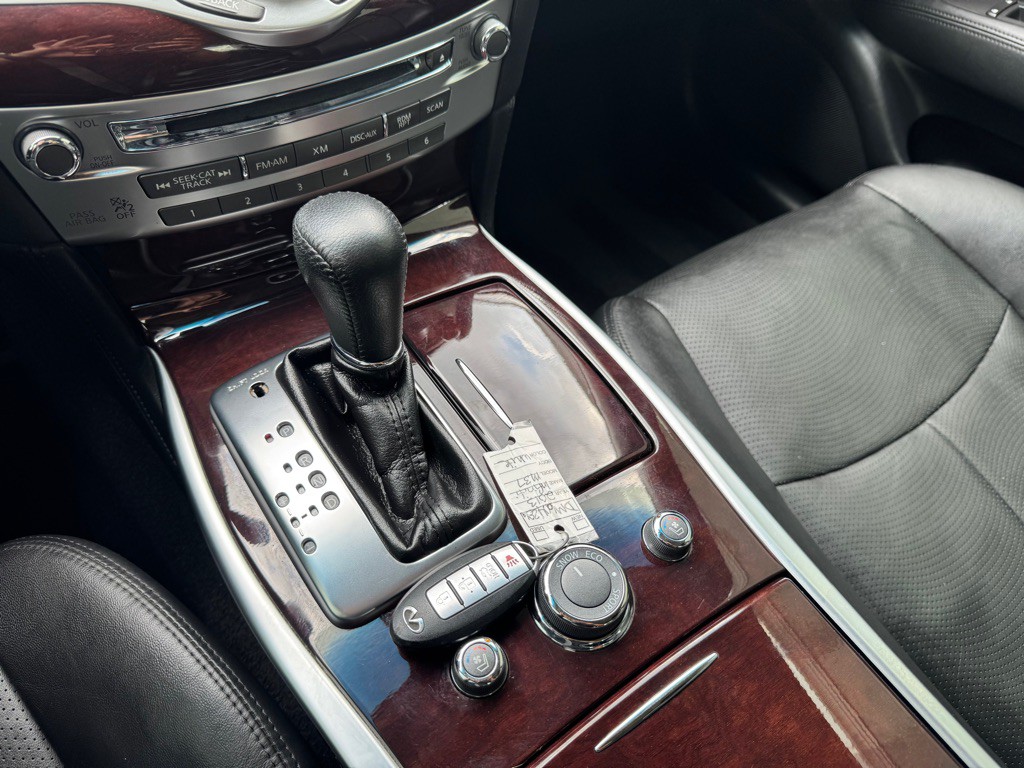 2013 INFINITI M37 Image 19