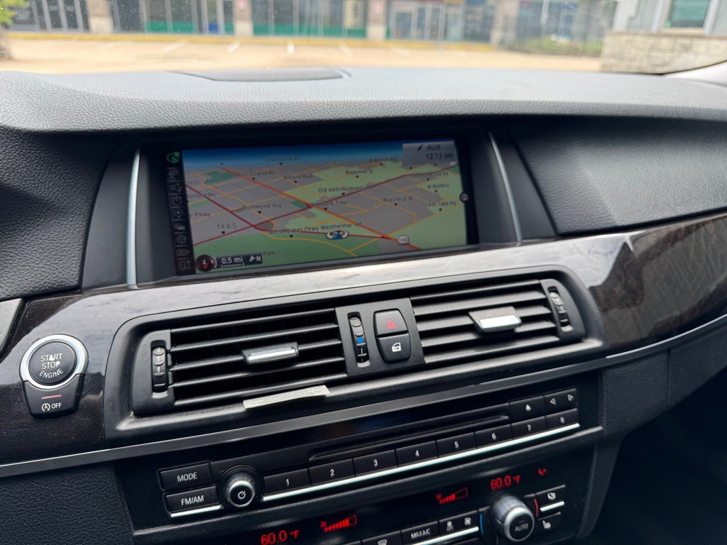 2015 BMW 5 Series Image 17