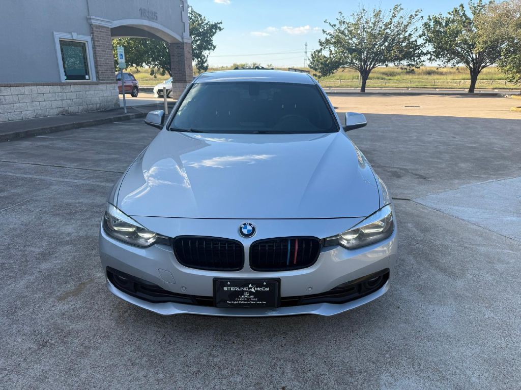 2016 BMW 3 Series Image 2