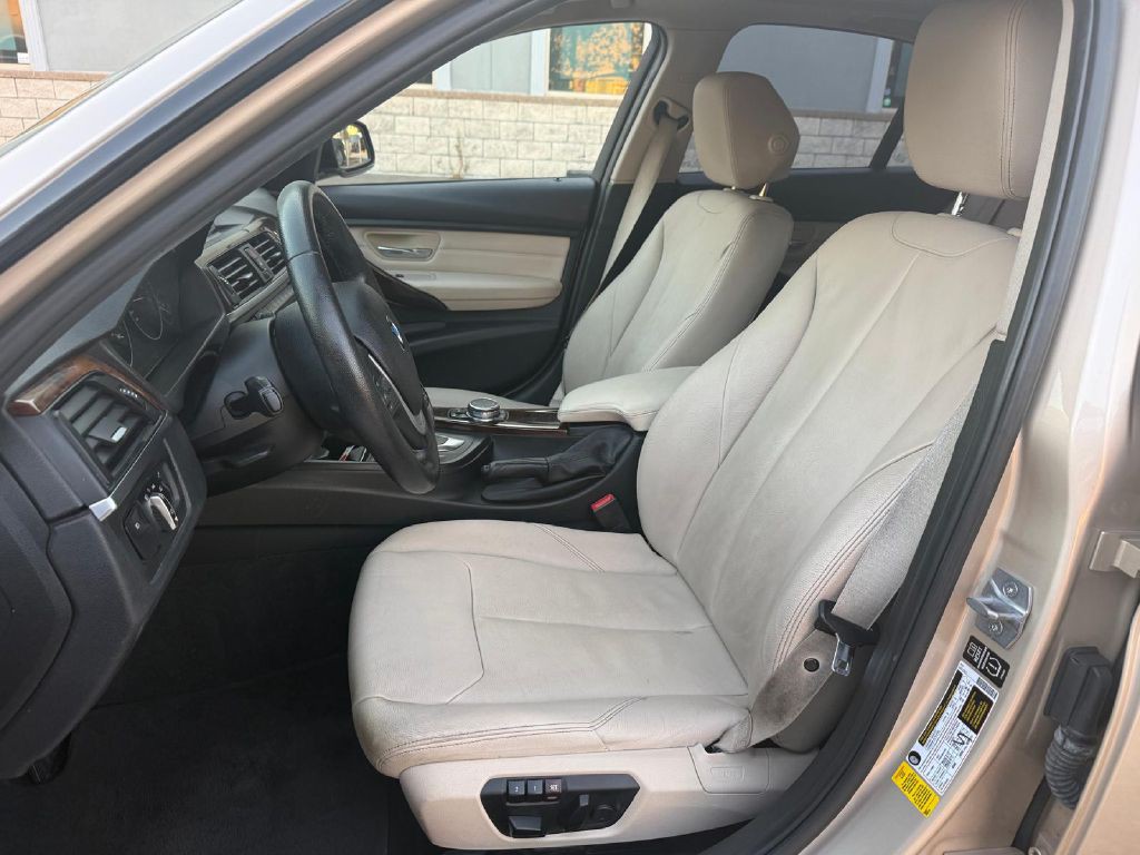 2015 BMW 3 Series Image 7