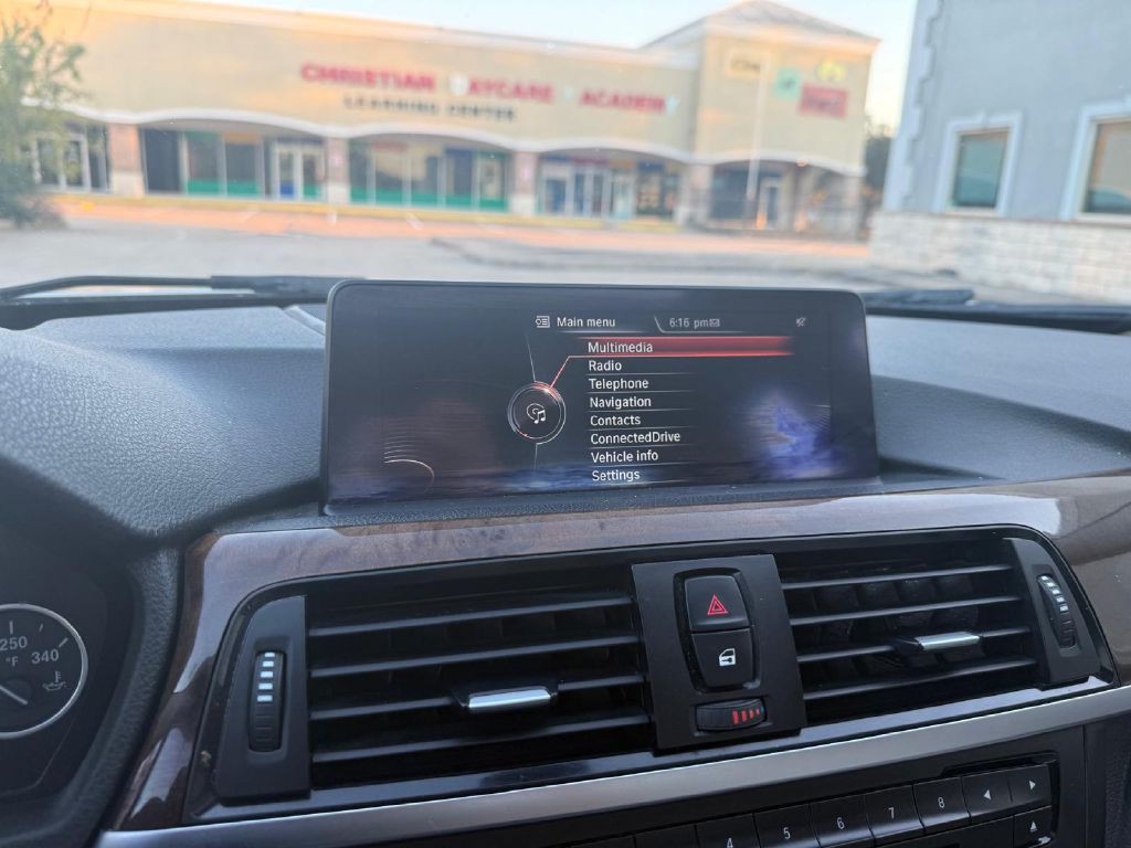 2015 BMW 3 Series Image 15