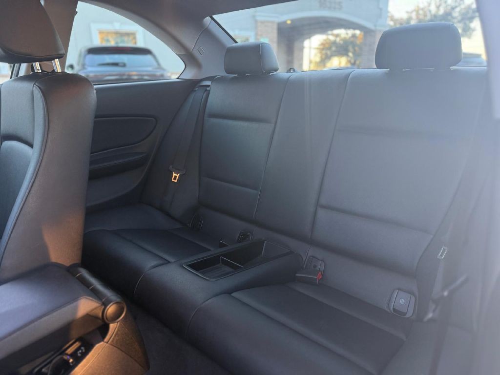 2013 BMW 1 Series Image 12