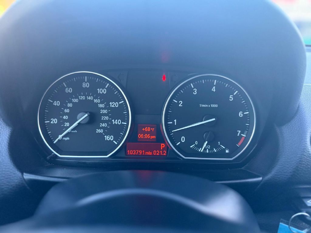 2013 BMW 1 Series Image 16