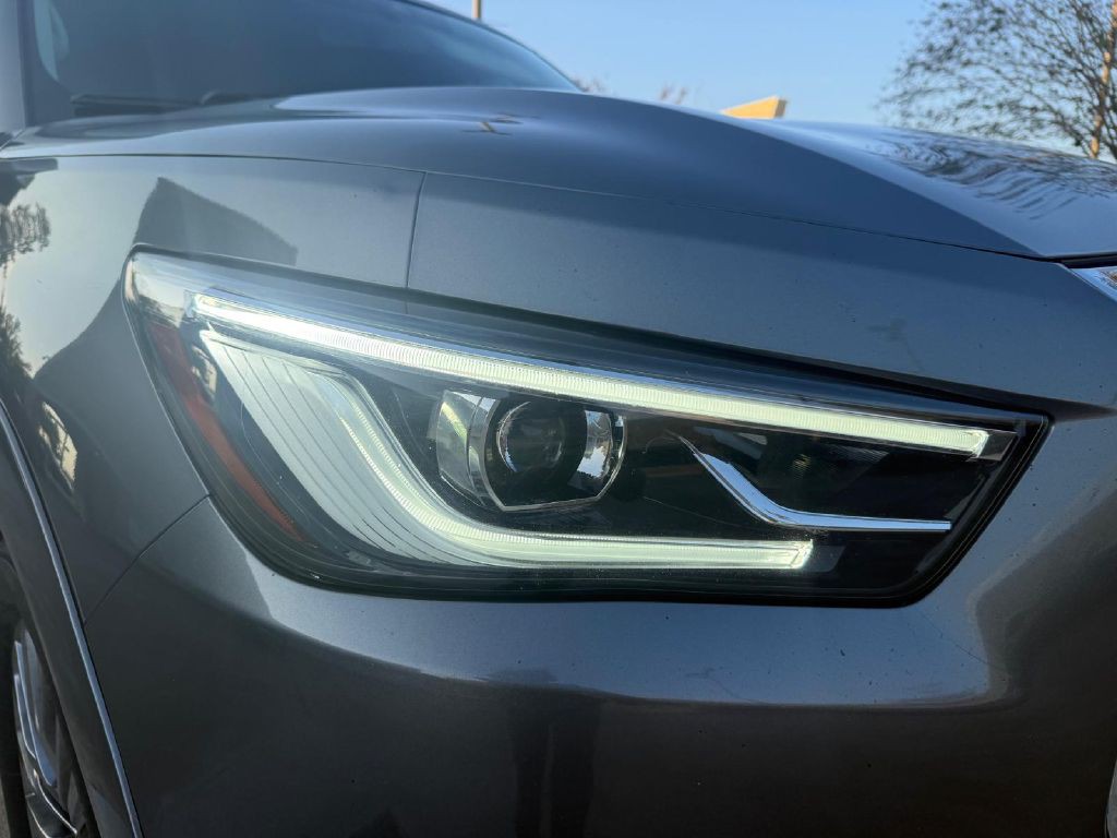 2019 INFINITI QX80 Image 5