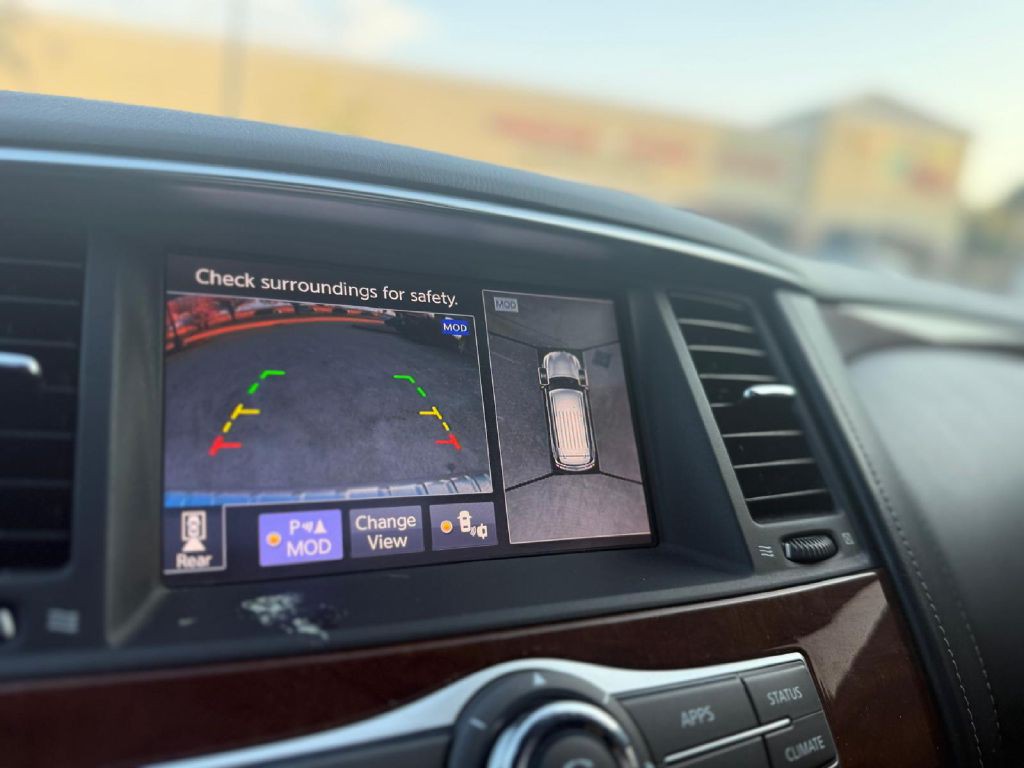 2019 INFINITI QX80 Image 17