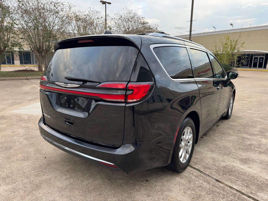 2021 Chrysler Pacifica Image 5