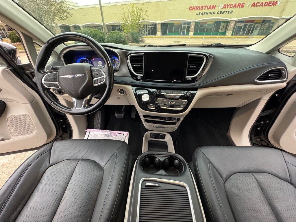 2021 Chrysler Pacifica Image 13