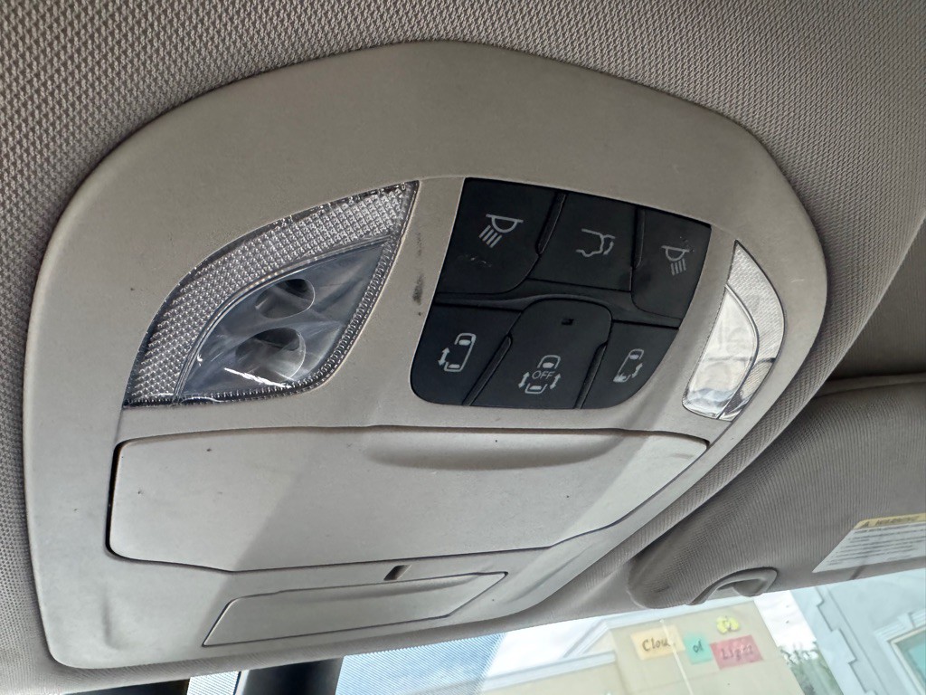 2021 Chrysler Pacifica Image 17