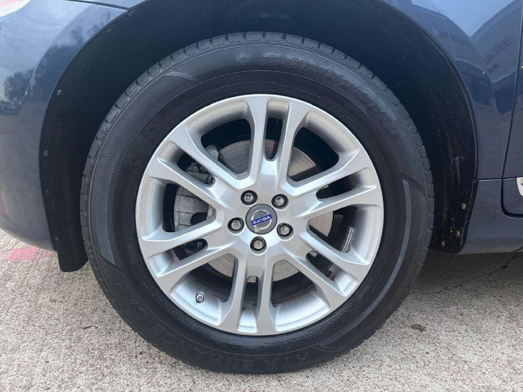 2015 Volvo XC60 Image 9