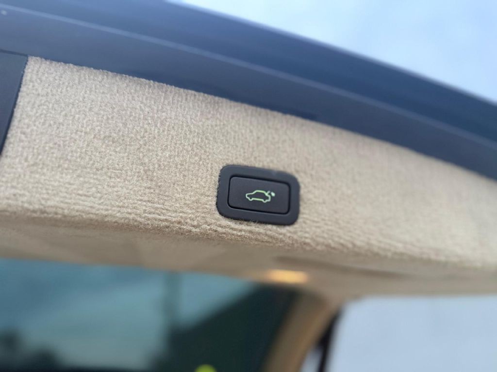 2015 Volvo XC60 Image 12