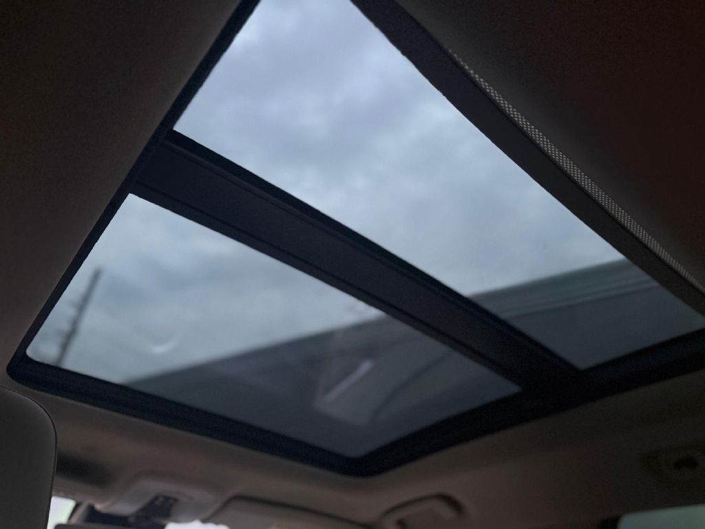 2015 Volvo XC60 Image 18