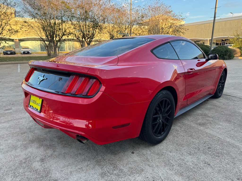 2017 Ford Mustang Image 5