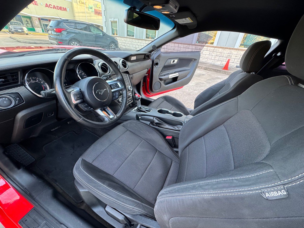 2017 Ford Mustang Image 9