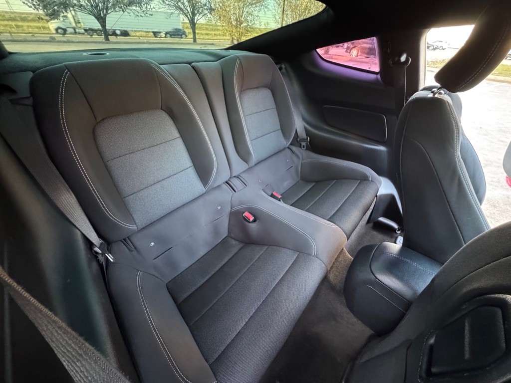 2017 Ford Mustang Image 13