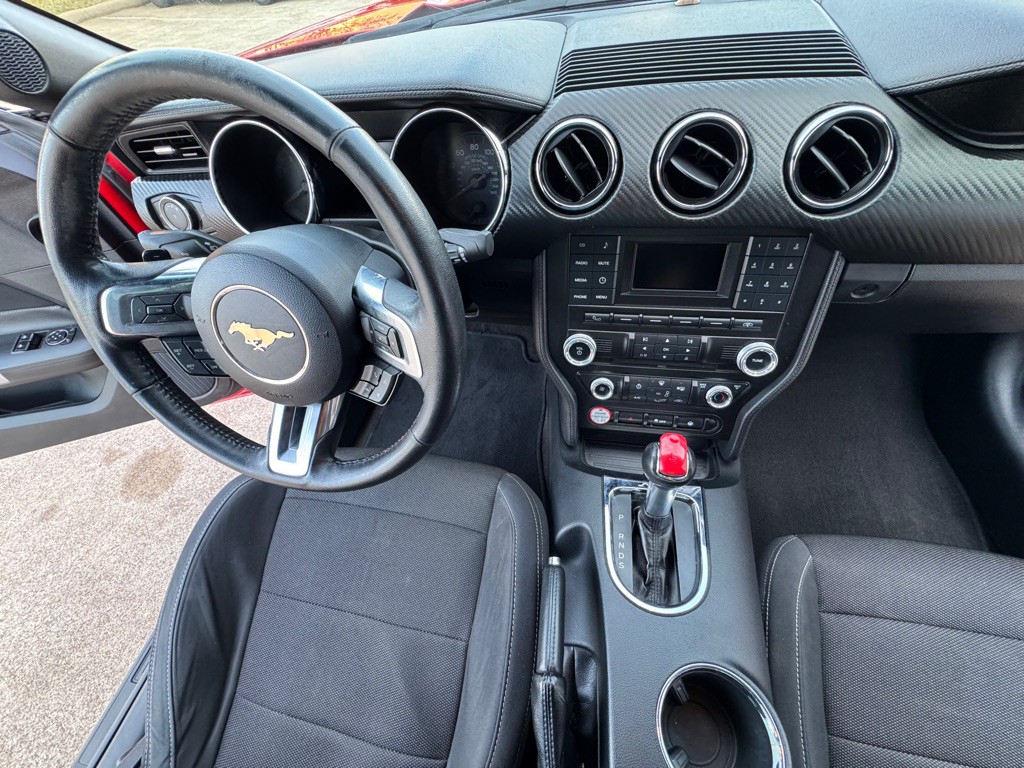 2017 Ford Mustang Image 14