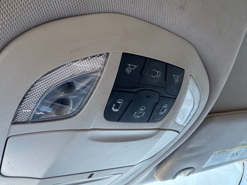 2018 Chrysler Pacifica Image 20