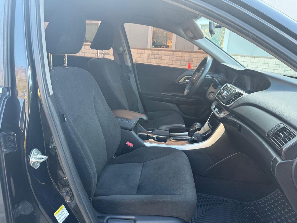 2013 Honda Accord Image 13