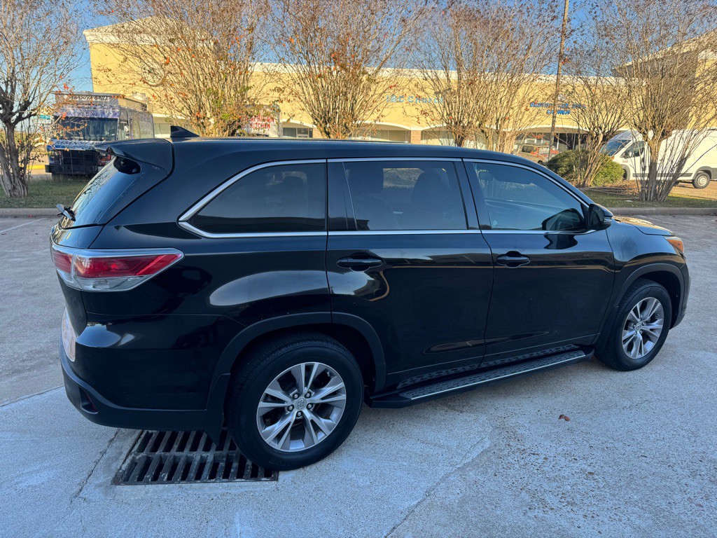 2014 Toyota Highlander Image 4