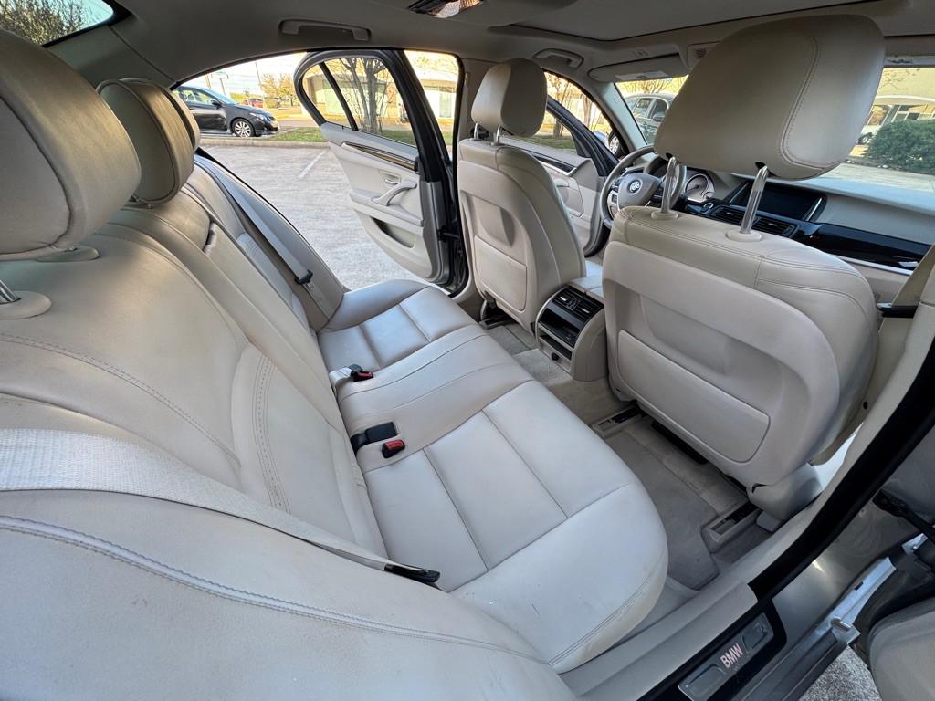 2014 BMW 5 Series Image 10