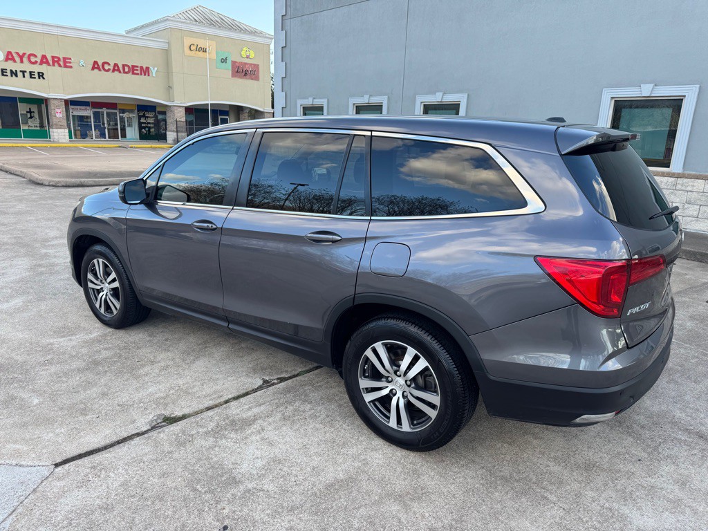 2017 Honda Pilot Image 7