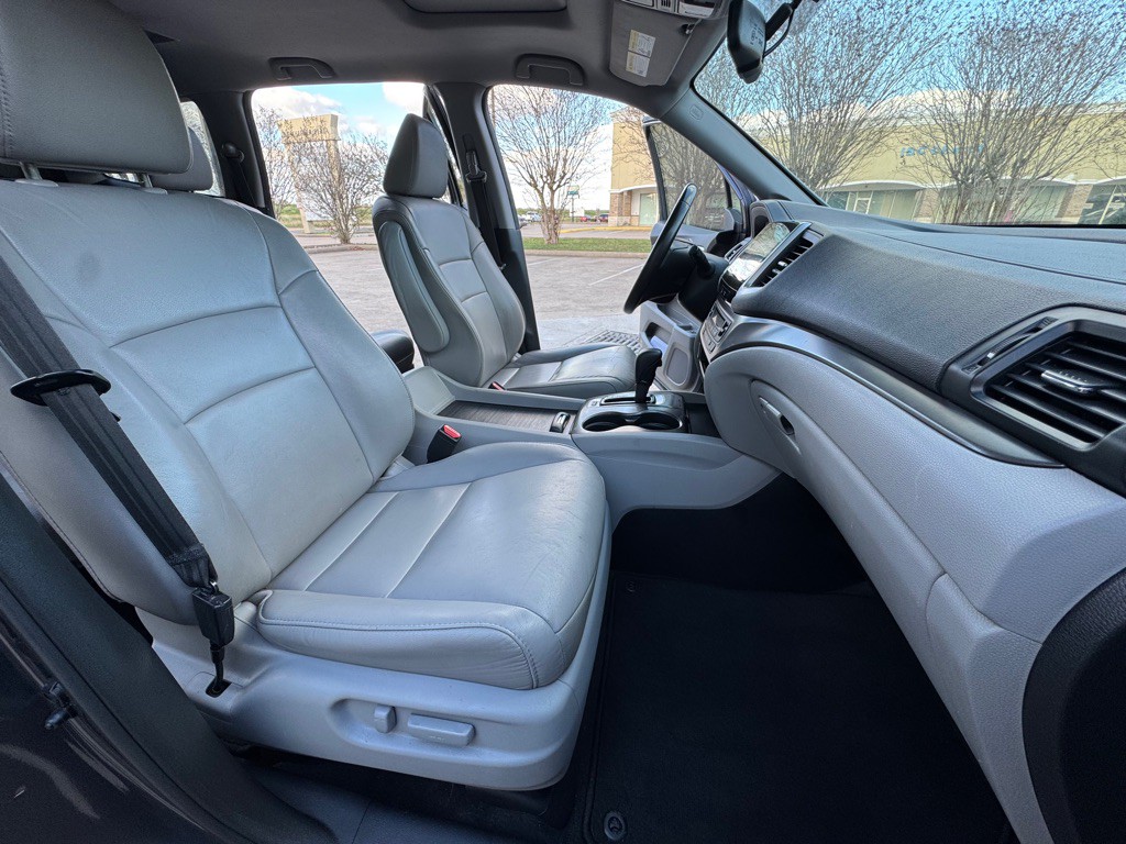 2017 Honda Pilot Image 13
