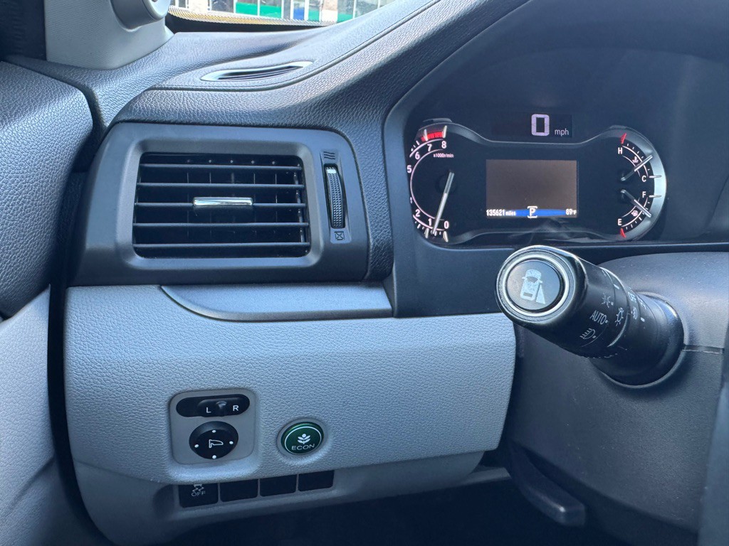 2017 Honda Pilot Image 17