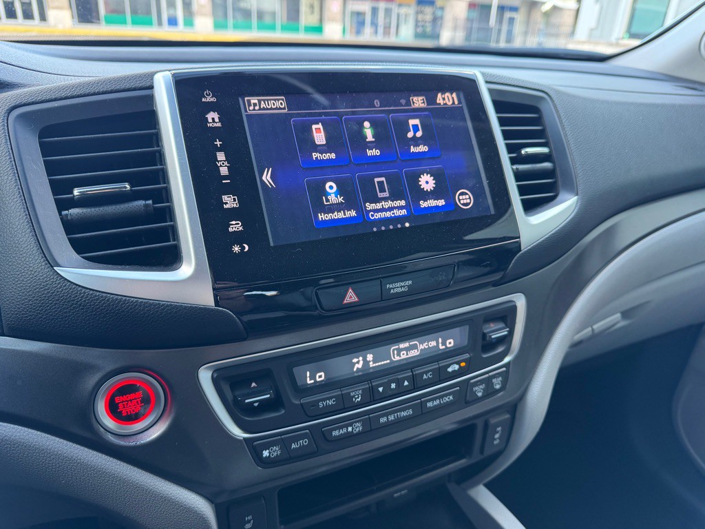 2017 Honda Pilot Image 19