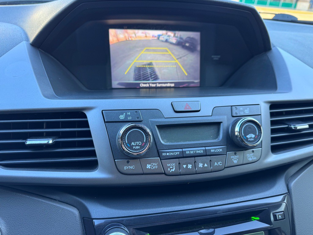 2014 Honda Odyssey Image 20