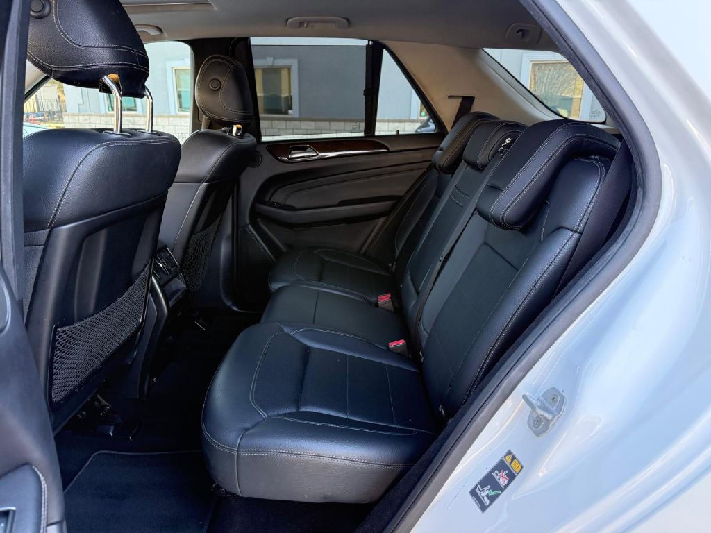 2015 Mercedes-Benz M-Class Image 10