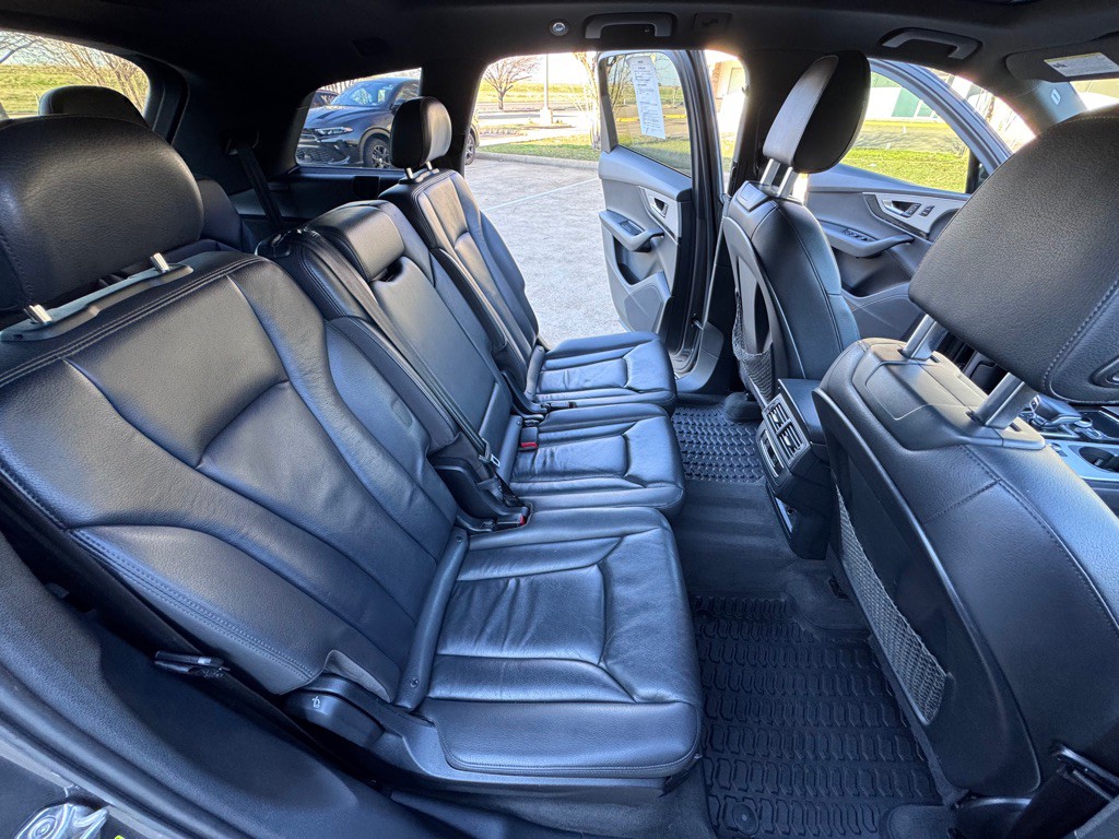 2019 Audi Q7 Image 12